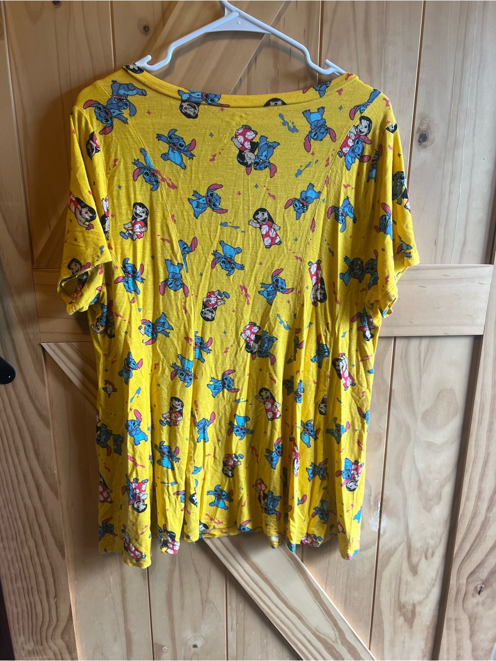 Disney Plus Size 1 Yellow V-Neck Short Sleeve Fit & Flare Torrid Lilo & Stitch - Picture 5 of 5